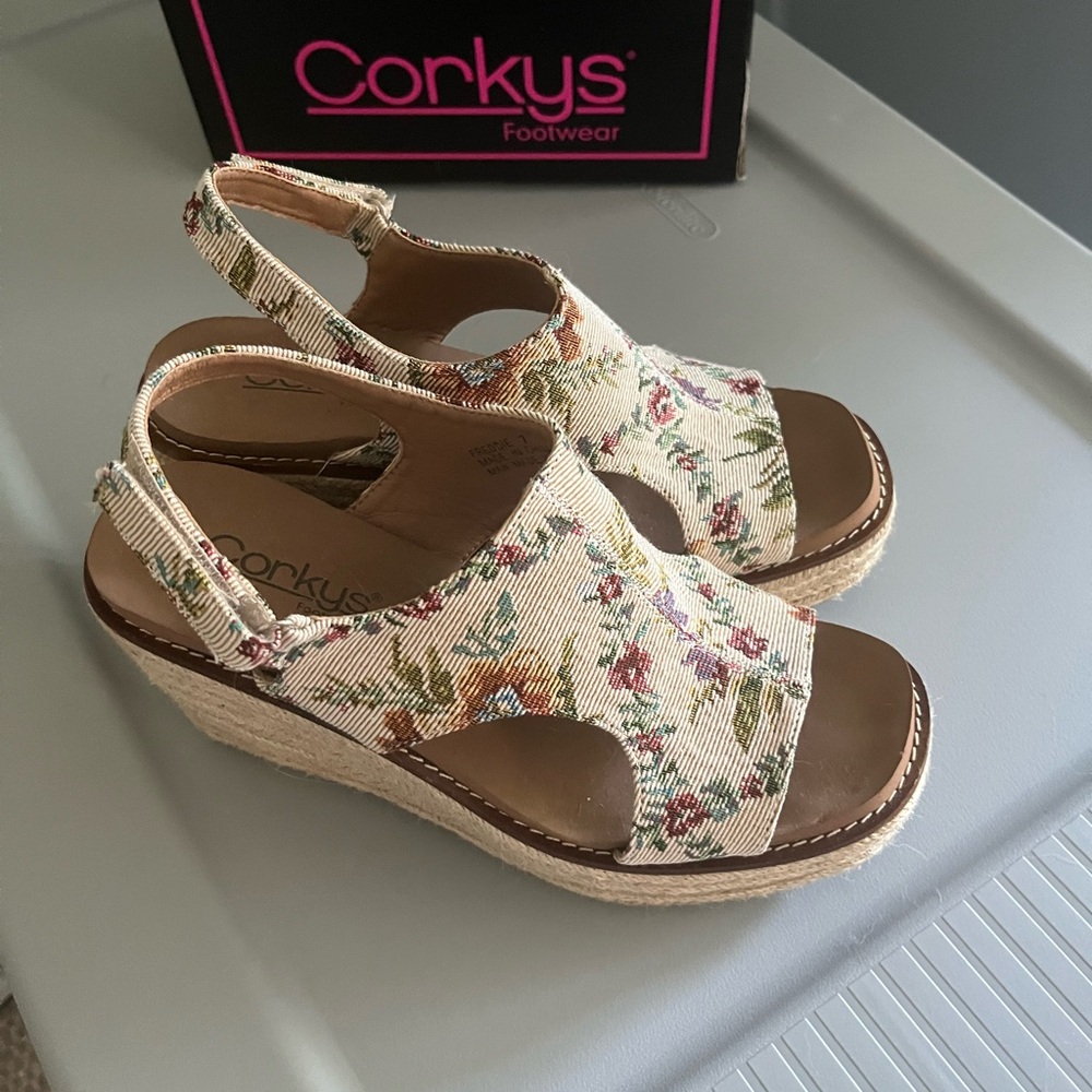 Corkys Women's Floral Wedge Sandals - Cream